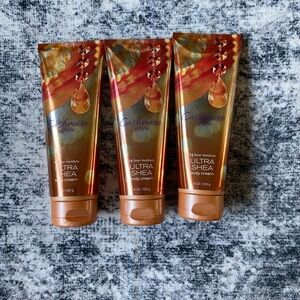 Bath and body works body cream- cashmere glow